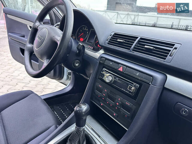 Синій Ауді А4, об'ємом двигуна 2 л та пробігом 238 тис. км за 4999 $, фото 34 на Automoto.ua
