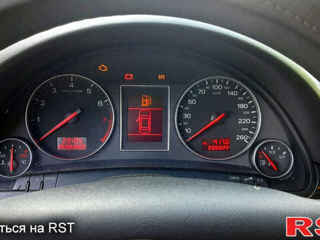 Синій Ауді А4, об'ємом двигуна 1.6 л та пробігом 206 тис. км за 4500 $, фото 4 на Automoto.ua