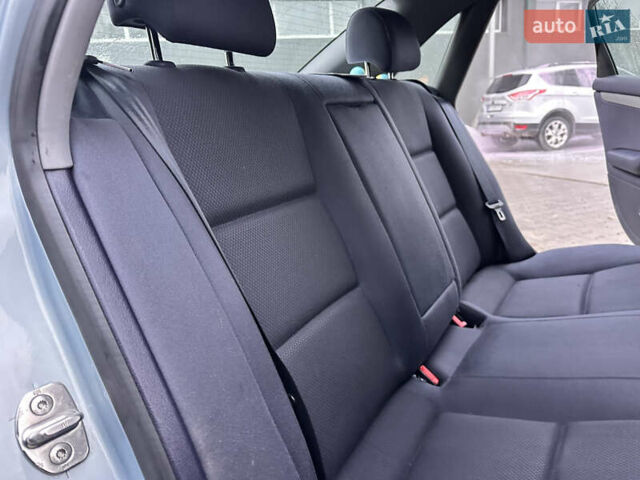 Синій Ауді А4, об'ємом двигуна 2 л та пробігом 238 тис. км за 4999 $, фото 43 на Automoto.ua