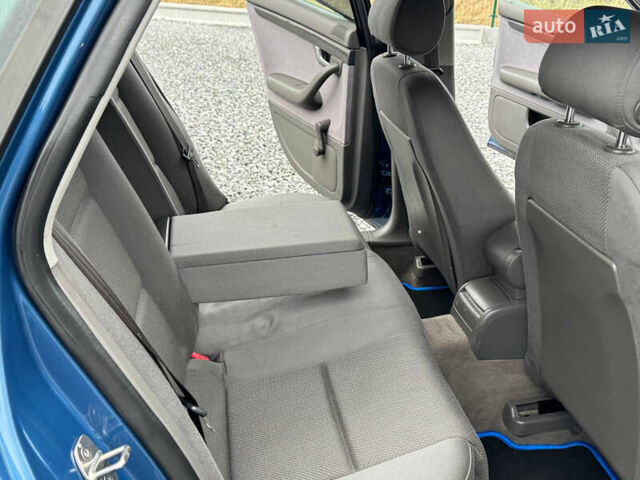 Синій Ауді А4, об'ємом двигуна 2 л та пробігом 205 тис. км за 4550 $, фото 70 на Automoto.ua