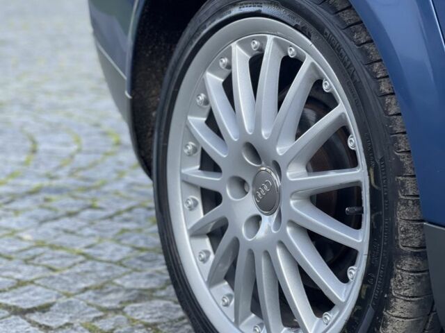 Синий Ауди А4, объемом двигателя 1.6 л и пробегом 258 тыс. км за 4199 $, фото 11 на Automoto.ua