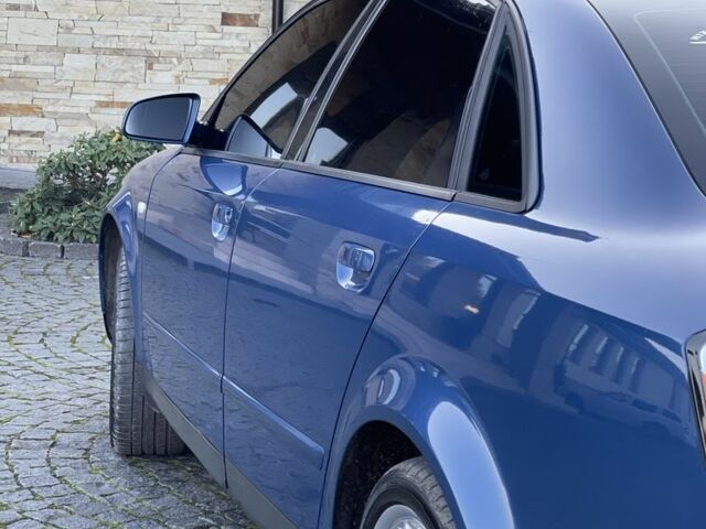 Синий Ауди А4, объемом двигателя 1.6 л и пробегом 258 тыс. км за 4199 $, фото 4 на Automoto.ua