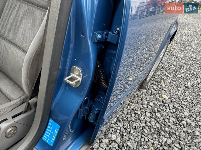 Синій Ауді А4, об'ємом двигуна 2 л та пробігом 205 тис. км за 4550 $, фото 55 на Automoto.ua