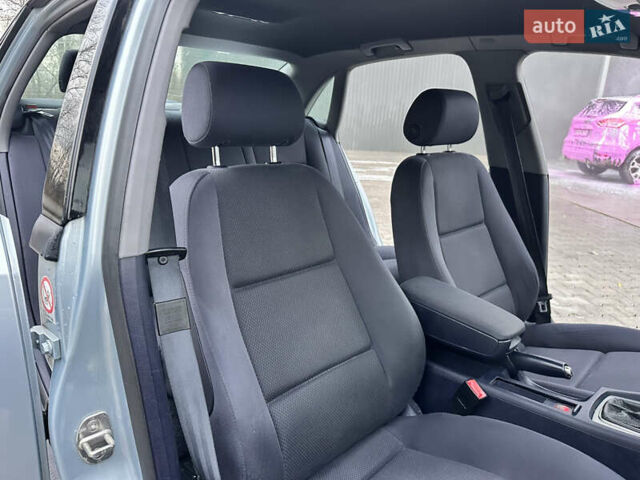 Синій Ауді А4, об'ємом двигуна 2 л та пробігом 238 тис. км за 4999 $, фото 38 на Automoto.ua