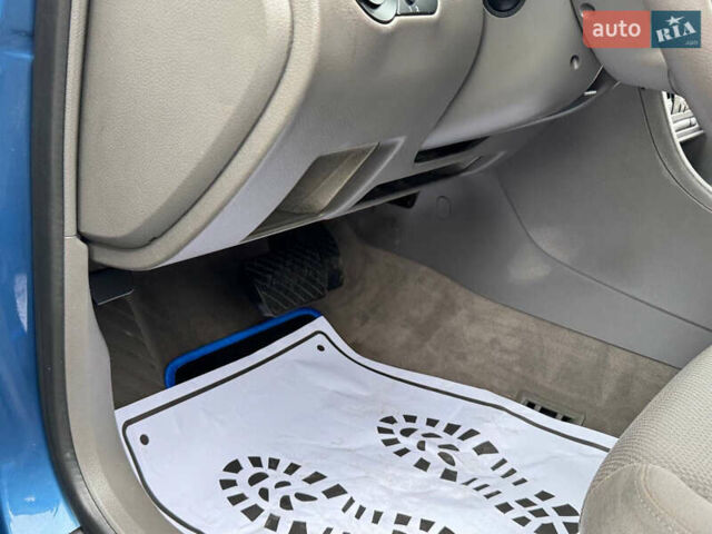 Синій Ауді А4, об'ємом двигуна 2 л та пробігом 205 тис. км за 4550 $, фото 52 на Automoto.ua