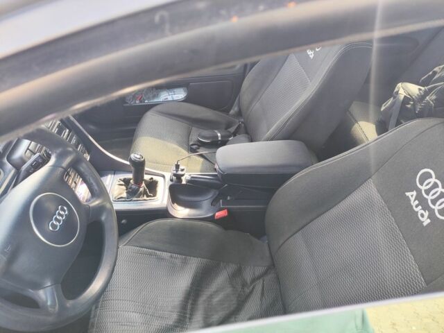 Синий Ауди А4, объемом двигателя 1.9 л и пробегом 420 тыс. км за 4350 $, фото 6 на Automoto.ua