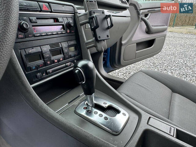 Синій Ауді А4, об'ємом двигуна 2 л та пробігом 205 тис. км за 4550 $, фото 58 на Automoto.ua