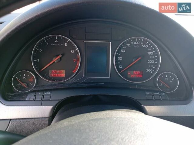Синій Ауді А4, об'ємом двигуна 1.98 л та пробігом 258 тис. км за 5500 $, фото 6 на Automoto.ua