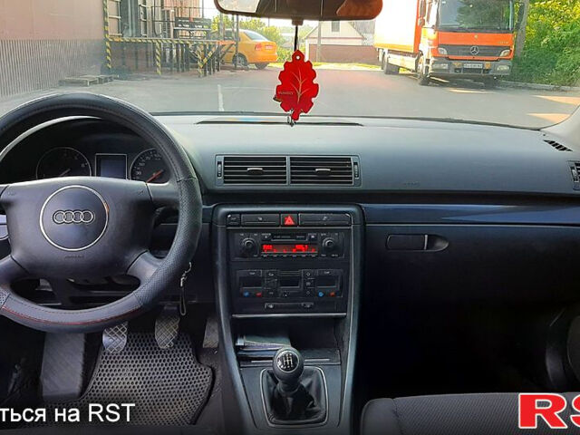 Синій Ауді А4, об'ємом двигуна 1.6 л та пробігом 206 тис. км за 4500 $, фото 1 на Automoto.ua