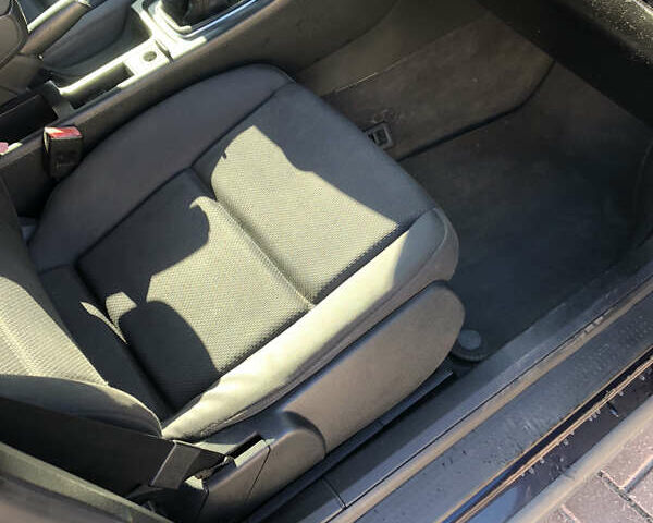 Синий Ауди А4, объемом двигателя 1.98 л и пробегом 310 тыс. км за 2999 $, фото 13 на Automoto.ua