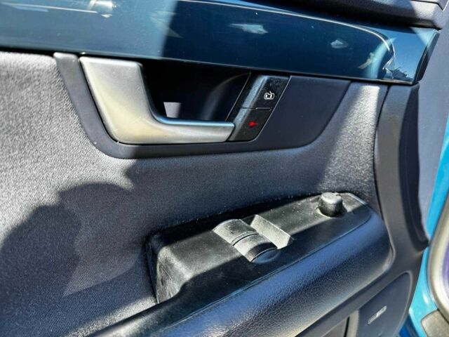 Синій Ауді А4, об'ємом двигуна 2.4 л та пробігом 254 тис. км за 4990 $, фото 12 на Automoto.ua