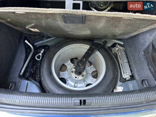 Синий Ауди А4, объемом двигателя 3 л и пробегом 292 тыс. км за 3900 $, фото 11 на Automoto.ua