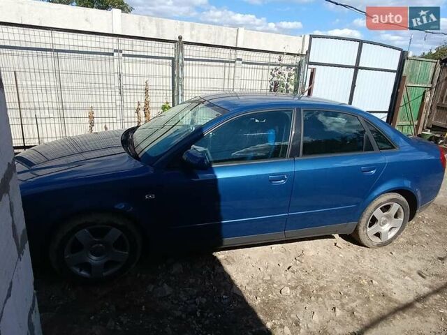Синий Ауди А4, объемом двигателя 1.8 л и пробегом 238 тыс. км за 5500 $, фото 1 на Automoto.ua