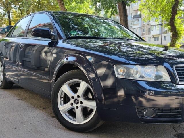 Синий Ауди А4, объемом двигателя 1.6 л и пробегом 151 тыс. км за 6000 $, фото 4 на Automoto.ua