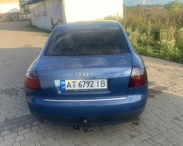 Синий Ауди А4, объемом двигателя 1.6 л и пробегом 308 тыс. км за 4900 $, фото 2 на Automoto.ua