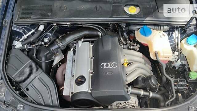 Синий Ауди А4, объемом двигателя 1.6 л и пробегом 151 тыс. км за 6100 $, фото 3 на Automoto.ua