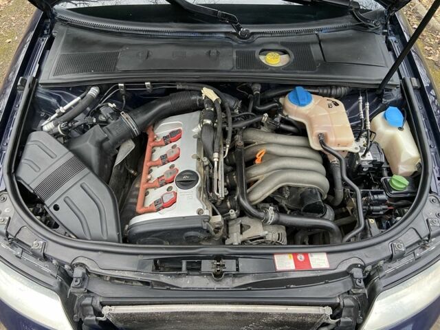 Синій Ауді А4, об'ємом двигуна 2 л та пробігом 222 тис. км за 3999 $, фото 6 на Automoto.ua