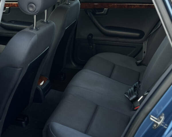 Синій Ауді А4, об'ємом двигуна 2 л та пробігом 187 тис. км за 5950 $, фото 13 на Automoto.ua
