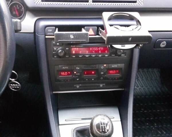 Синій Ауді А4, об'ємом двигуна 1.78 л та пробігом 188 тис. км за 4450 $, фото 6 на Automoto.ua