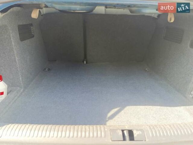 Синий Ауди А4, объемом двигателя 1.8 л и пробегом 238 тыс. км за 5500 $, фото 3 на Automoto.ua