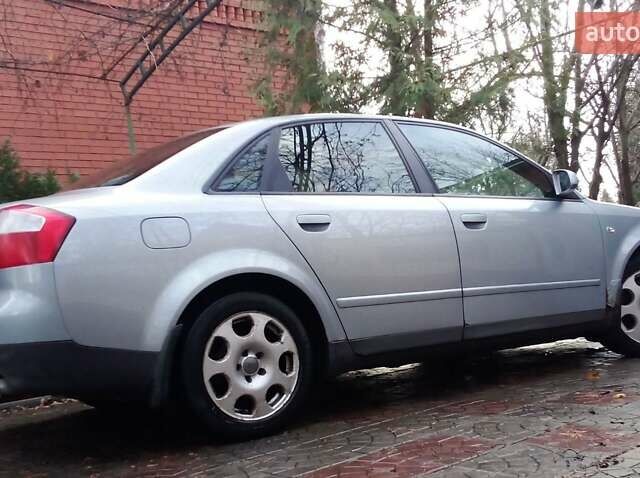 Синій Ауді А4, об'ємом двигуна 1.78 л та пробігом 188 тис. км за 4450 $, фото 3 на Automoto.ua