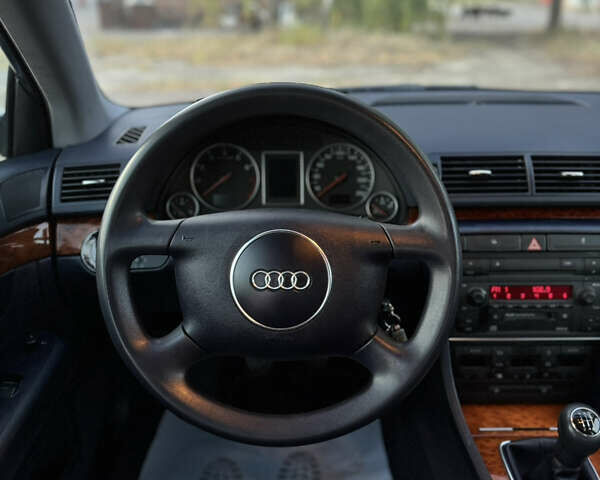 Синій Ауді А4, об'ємом двигуна 2 л та пробігом 187 тис. км за 5950 $, фото 12 на Automoto.ua