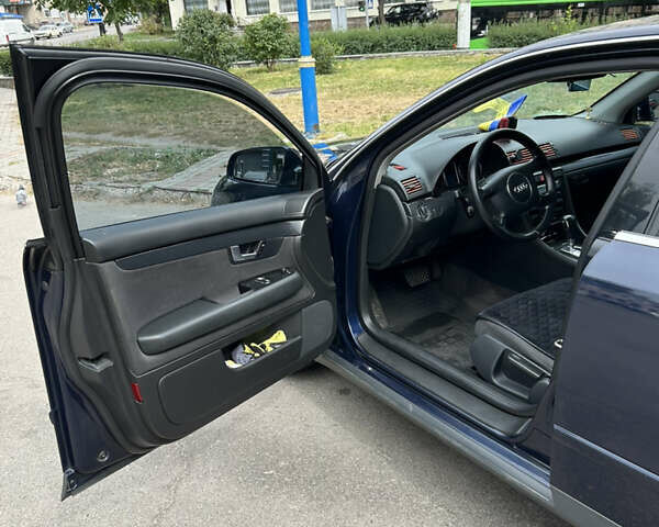 Синий Ауди А4, объемом двигателя 1.98 л и пробегом 254 тыс. км за 5750 $, фото 12 на Automoto.ua