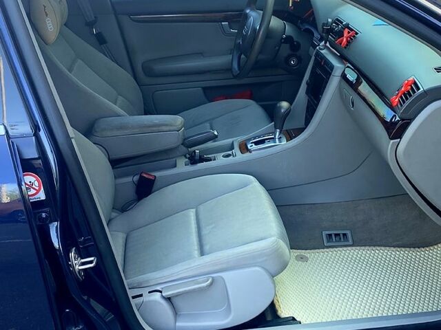Синий Ауди А4, объемом двигателя 2.5 л и пробегом 383 тыс. км за 5150 $, фото 1 на Automoto.ua