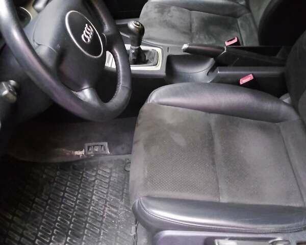 Синий Ауди А4, объемом двигателя 1.78 л и пробегом 188 тыс. км за 4600 $, фото 8 на Automoto.ua