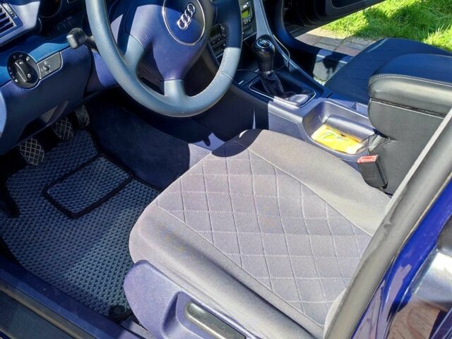 Синий Ауди А4, объемом двигателя 1.6 л и пробегом 206 тыс. км за 5700 $, фото 8 на Automoto.ua