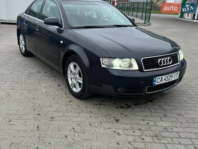 Синий Ауди А4, объемом двигателя 2.5 л и пробегом 340 тыс. км за 3800 $, фото 1 на Automoto.ua