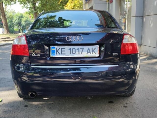 Синий Ауди А4, объемом двигателя 1.6 л и пробегом 151 тыс. км за 6000 $, фото 3 на Automoto.ua