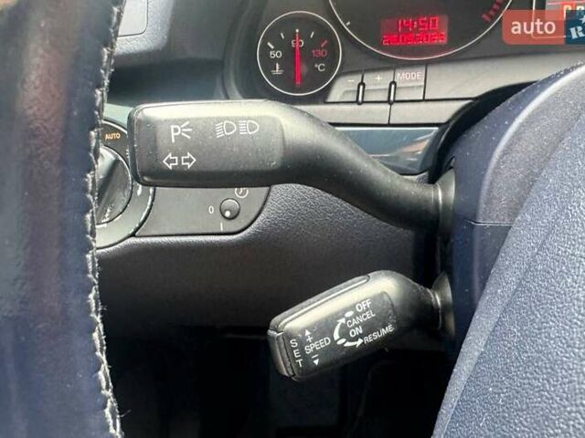 Синій Ауді А4, об'ємом двигуна 2.5 л та пробігом 336 тис. км за 6190 $, фото 15 на Automoto.ua