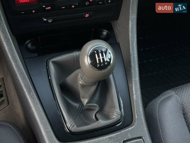 Синій Ауді А4, об'ємом двигуна 2 л та пробігом 188 тис. км за 5350 $, фото 43 на Automoto.ua