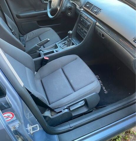 Синий Ауди А4, объемом двигателя 1.6 л и пробегом 171 тыс. км за 4600 $, фото 11 на Automoto.ua