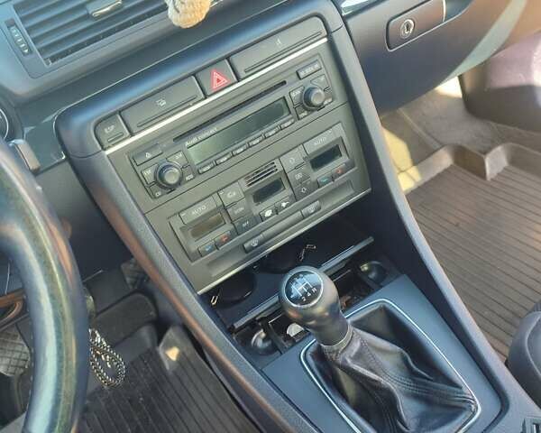 Синий Ауди А4, объемом двигателя 1.6 л и пробегом 221 тыс. км за 4800 $, фото 9 на Automoto.ua