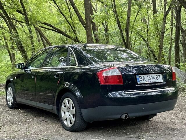 Синий Ауди А4, объемом двигателя 2 л и пробегом 217 тыс. км за 6450 $, фото 3 на Automoto.ua