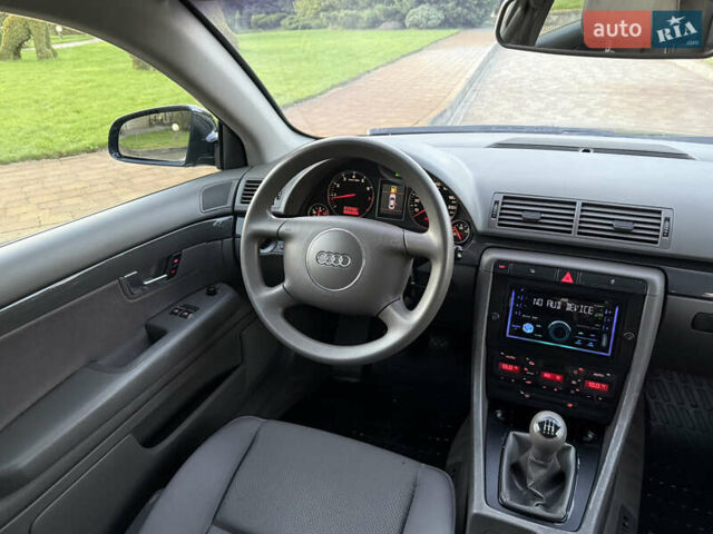Синій Ауді А4, об'ємом двигуна 2 л та пробігом 188 тис. км за 5350 $, фото 35 на Automoto.ua
