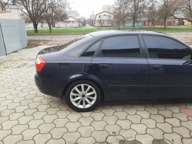 Синий Ауди А4, объемом двигателя 2.5 л и пробегом 314 тыс. км за 6500 $, фото 4 на Automoto.ua