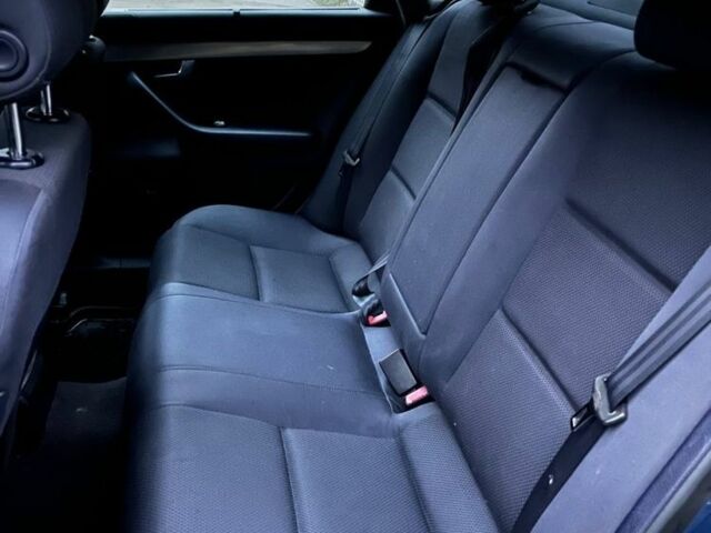 Синий Ауди А4, объемом двигателя 2.5 л и пробегом 260 тыс. км за 2200 $, фото 7 на Automoto.ua