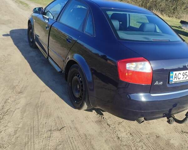 Синий Ауди А4, объемом двигателя 1.6 л и пробегом 221 тыс. км за 4800 $, фото 3 на Automoto.ua