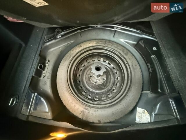 Синий Ауди А4, объемом двигателя 1.8 л и пробегом 224 тыс. км за 4999 $, фото 37 на Automoto.ua