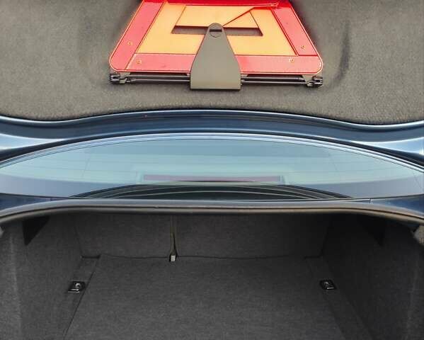 Синий Ауди А4, объемом двигателя 1.6 л и пробегом 181 тыс. км за 6250 $, фото 69 на Automoto.ua