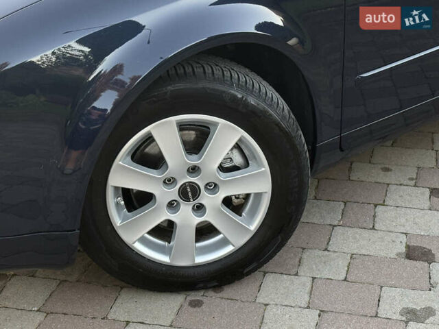 Синій Ауді А4, об'ємом двигуна 2 л та пробігом 188 тис. км за 5350 $, фото 18 на Automoto.ua