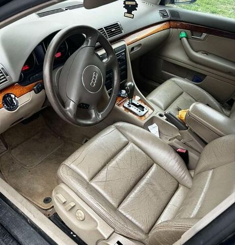 Синий Ауди А4, объемом двигателя 2.5 л и пробегом 330 тыс. км за 2000 $, фото 5 на Automoto.ua