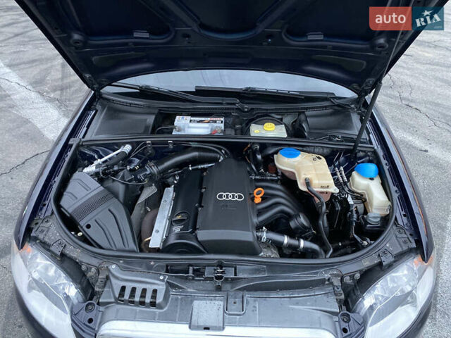 Синій Ауді А4, об'ємом двигуна 1.6 л та пробігом 325 тис. км за 6700 $, фото 12 на Automoto.ua