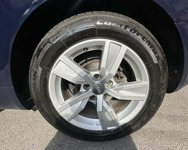 Синій Ауді А4, об'ємом двигуна 1.6 л та пробігом 232 тис. км за 6800 $, фото 13 на Automoto.ua
