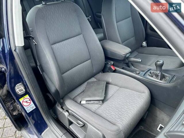 Синий Ауди А4, объемом двигателя 1.6 л и пробегом 189 тыс. км за 5999 $, фото 38 на Automoto.ua