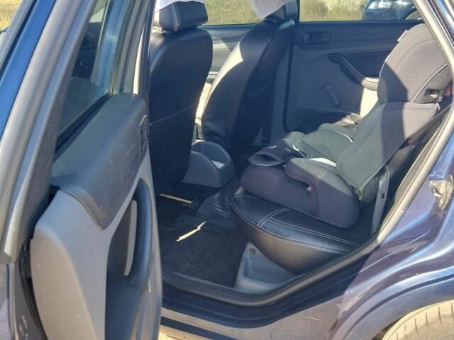 Ауди А4 2006 в Кропивницком (Кировограде) на Automoto.ua Синий Ауди А4, объемом двигателя 1.6 л и пробегом 150 тыс. км за 7500 $, фото 17 на Automoto.ua