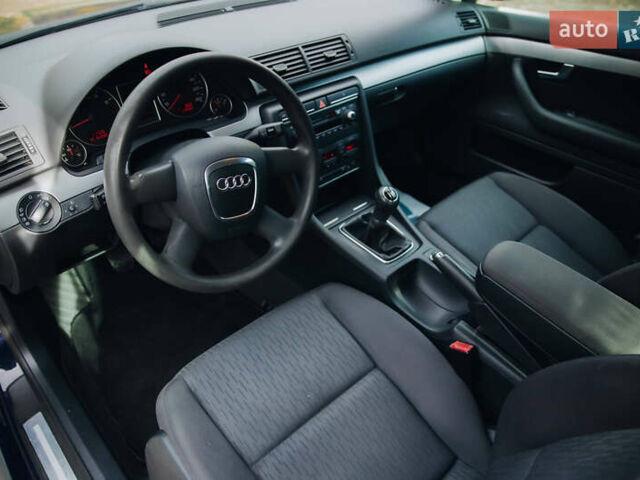 Синий Ауди А4, объемом двигателя 1.6 л и пробегом 179 тыс. км за 7300 $, фото 15 на Automoto.ua